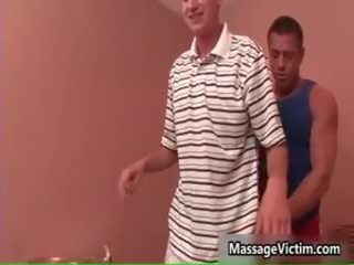 Jeremy lange acquires kaniya kagulat-gulat katawan hagod 3 sa pamamagitan ng massagevictim