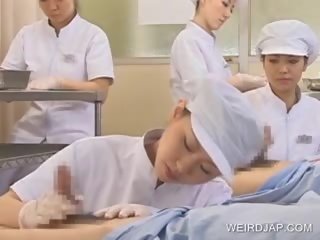 Japonez asistenta slurping sperma afară de excitat putz